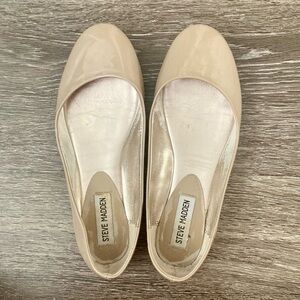 Steve Madden nude flats size 7.5